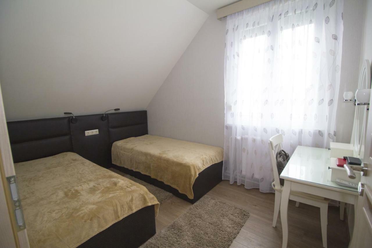 Апартаменти Chez Moi Дебрецен Екстер'єр фото